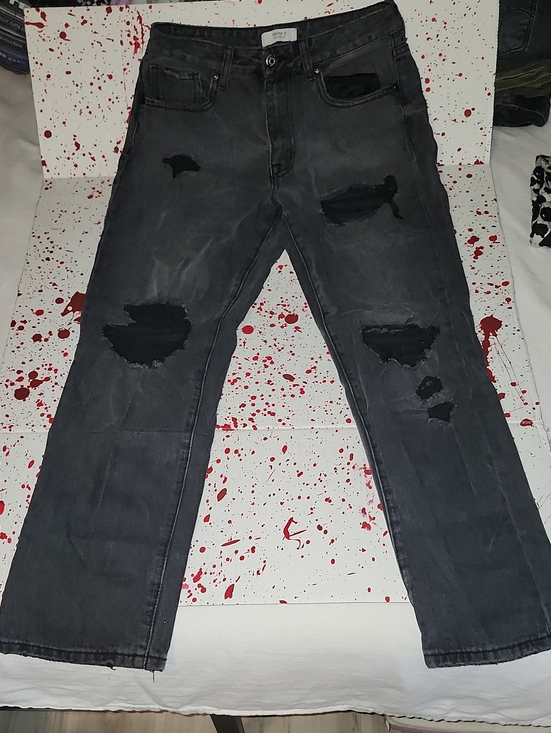 Forever 21 Denim - Forever 21 Men's Black Washed Ripped Straight Jeans
